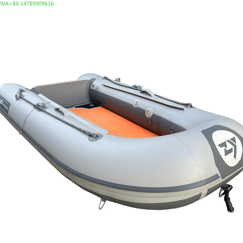 Fishing Kayak Sit On Top - 中国製耐久性のあるPVCインフレータブルアルミフロアフィッシングボート5人乗りシットオントップ式湖川用ローイングカヤック屋外使用可能